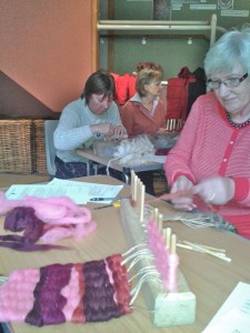 Peg loom_2small